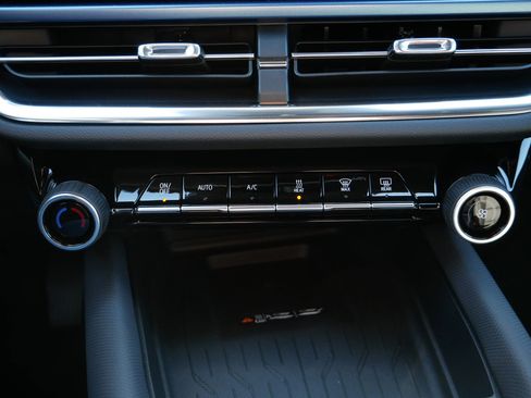 New 2026 Chevrolet Equinox EV LT image 7