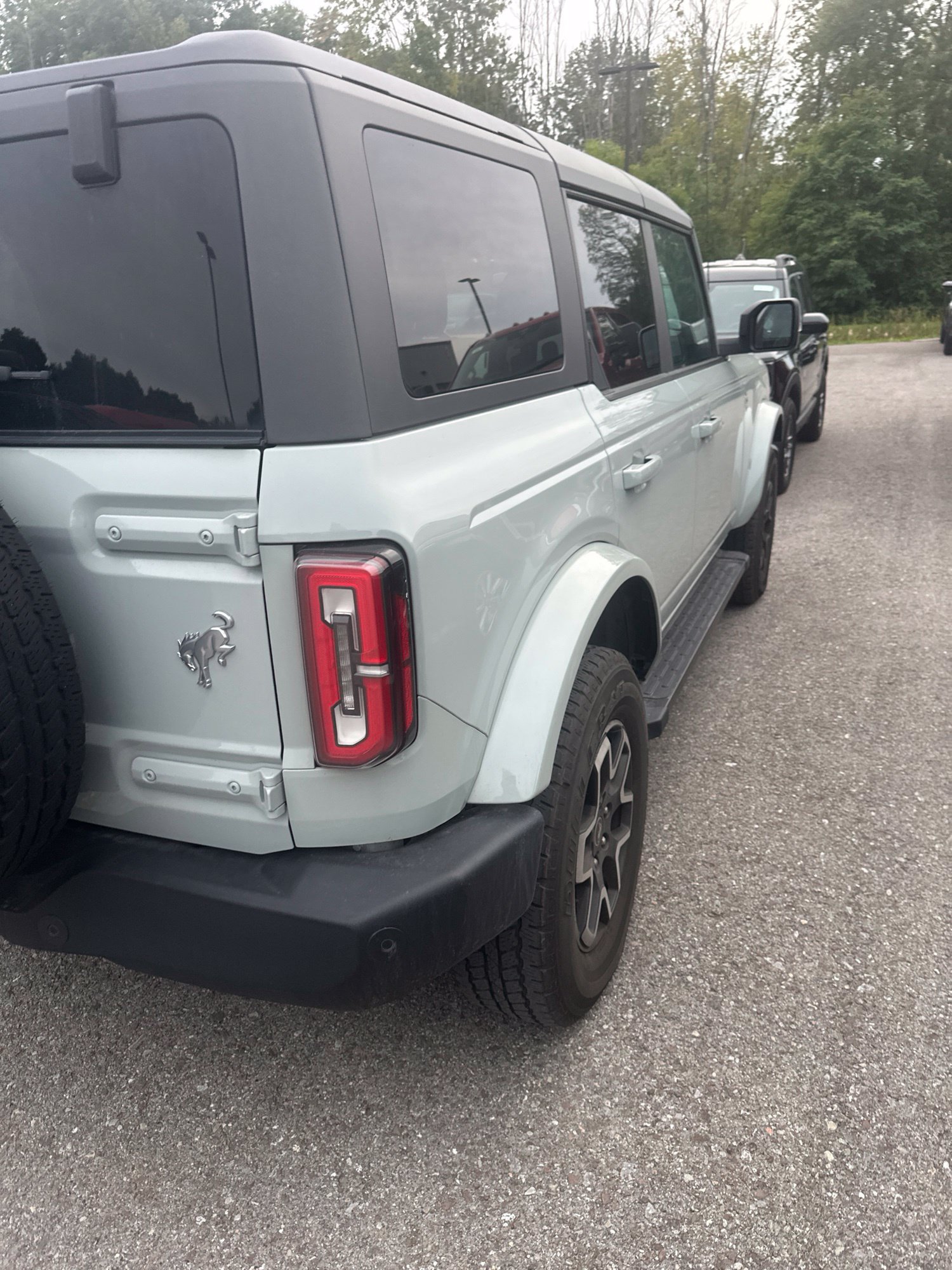 Used 2023 Ford Bronco Outer Banks AWD/4WD image 14