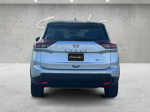 Used 2024 Nissan Rogue SV FWD image 15