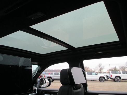 New 2026 GMC Yukon Elevation w/ Elevation Premium Package image 16