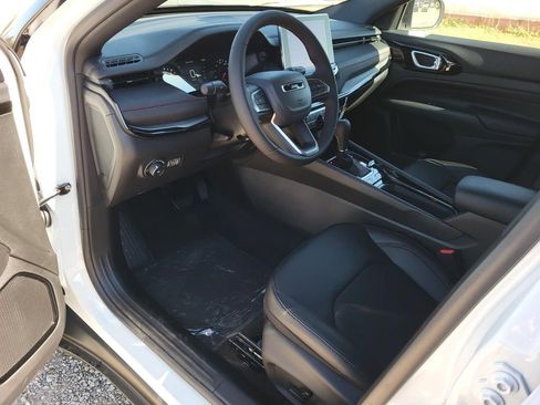 New 2026 Jeep Compass Trailhawk image 10