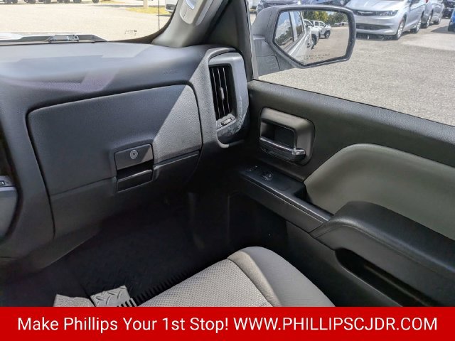 Used 2018 Chevrolet Silverado 1500 Custom w/ Custom Value Package RWD image 15