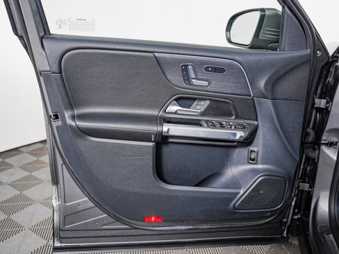 Certified 2023 Mercedes-Benz GLB 250 4MATIC w/ Premium Package image 24
