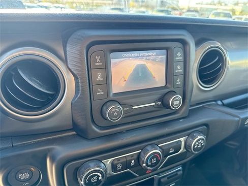 Used 2021 Jeep Wrangler Sport image 28