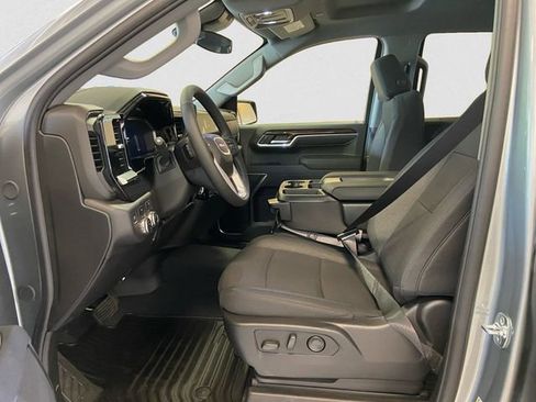 New 2026 GMC Sierra 1500 SLE image 10