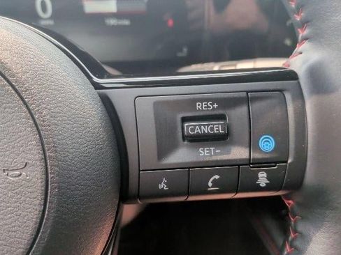 Used 2025 Nissan Kicks SR w/ SR Premium Package FWD image 29