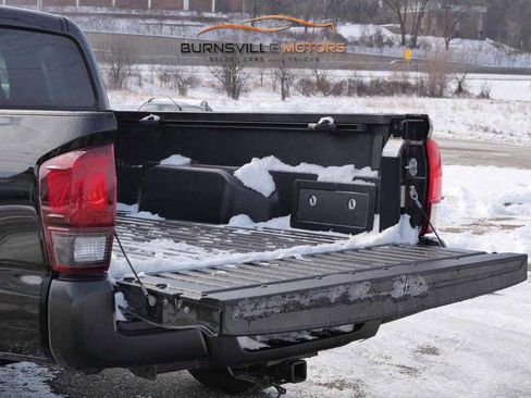 Used 2023 Toyota Tacoma SR image 12