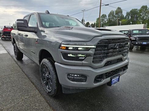 New 2026 RAM 2500 Laramie AWD/4WD image 7