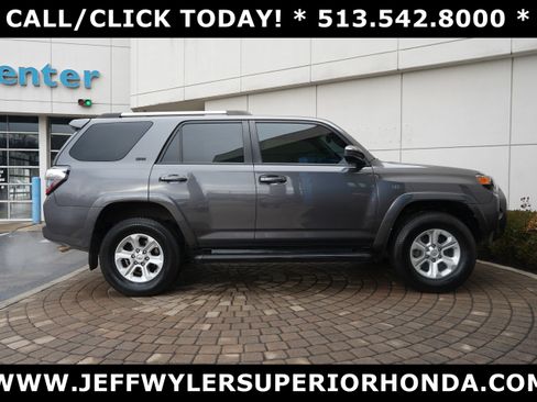 Used 2020 Toyota 4Runner SR5 image 2