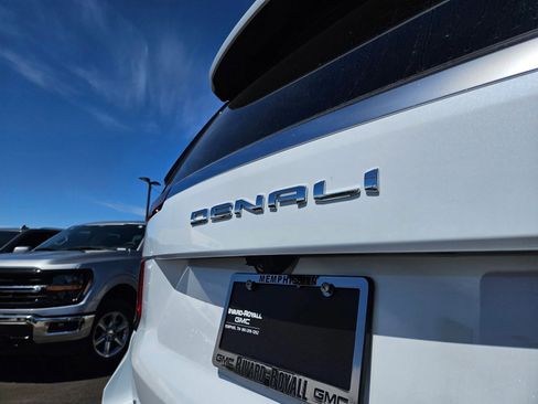 New 2026 GMC Yukon Denali AWD/4WD image 32