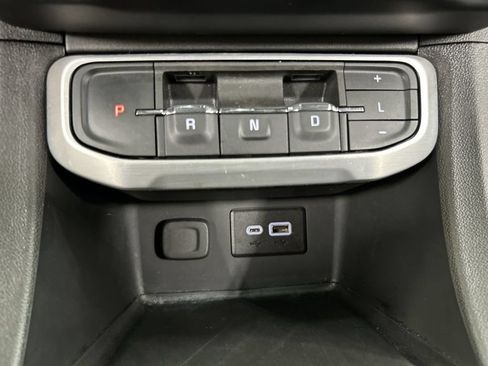 Certified 2023 GMC Acadia SLE w/ Driver Convenience Package AWD/4WD image 17