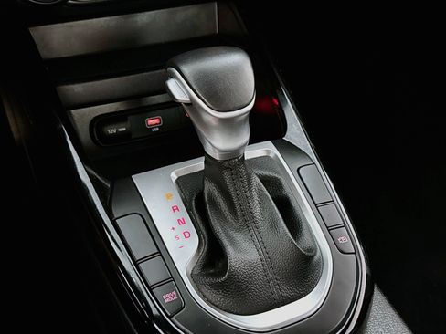 Used 2023 Kia Forte GT-Line FWD image 18