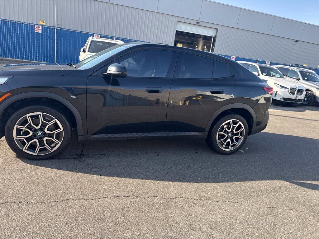 Used 2024 BMW X2 xDrive28i w/ Convenience Package AWD/4WD image 2