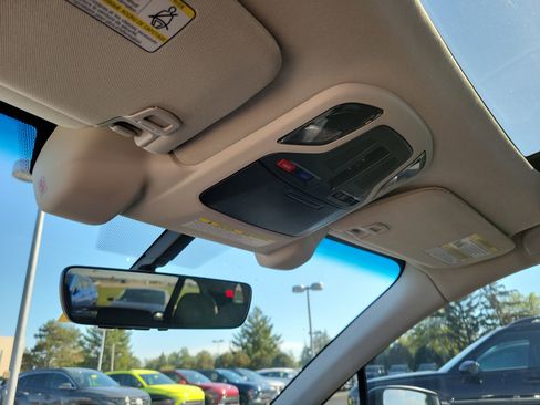 Used 2020 Subaru Outback Limited image 30