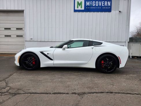 Used 2019 Chevrolet Corvette Stingray Coupe w/ Battery Protection Package RWD image 2