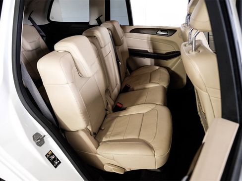 Used 2019 Mercedes-Benz GLS 450 4MATIC w/ Premium 1 Package image 38