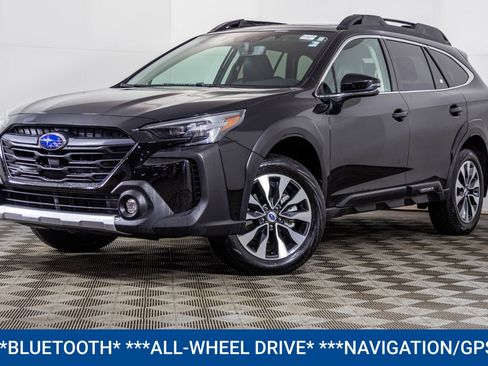 Used 2023 Subaru Outback Limited image 2