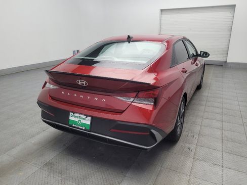 Used 2025 Hyundai Elantra Sport image 9