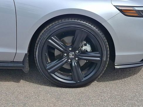 Used 2023 Honda Accord Sport image 9
