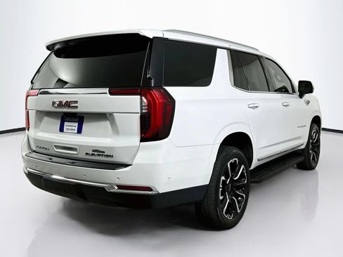 Used 2025 GMC Yukon Elevation w/ Elevation Premium Package AWD/4WD image 7