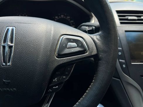 Used 2013 Lincoln MKZ AWD image 21