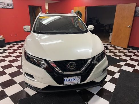 Used 2021 Nissan Rogue Sport SL w/ Premium Package image 2