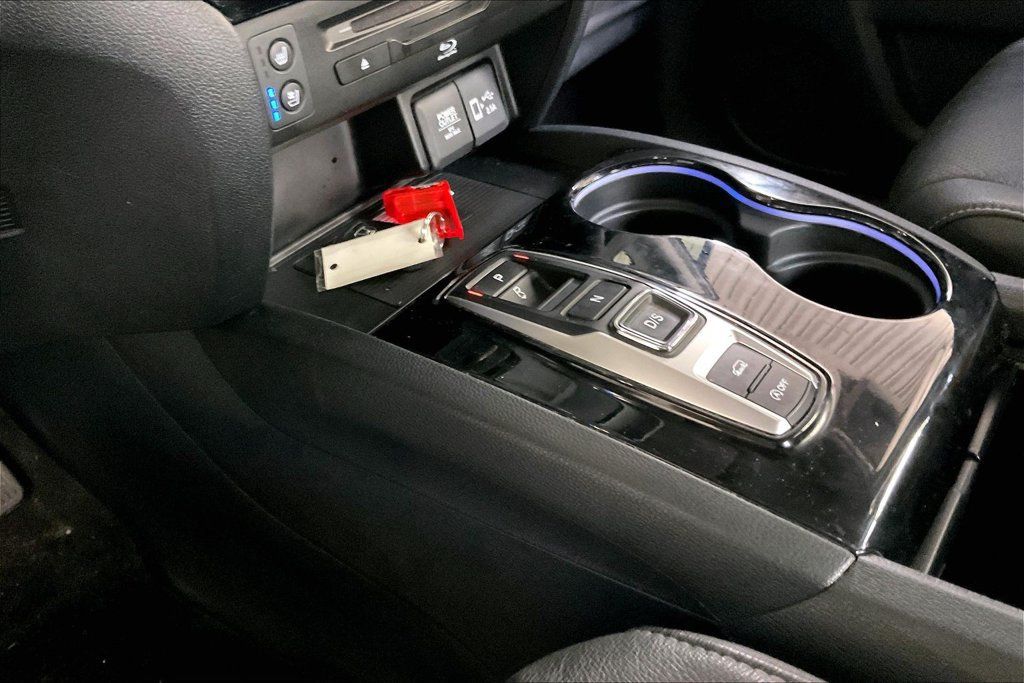 Used 2022 Honda Pilot Touring image 11