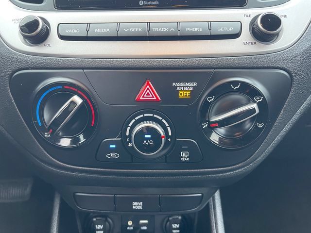 Used 2020 Hyundai Accent SE FWD image 23