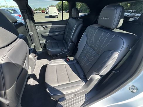 New 2026 Buick Enclave Avenir w/ Super Cruise Package AWD/4WD image 25