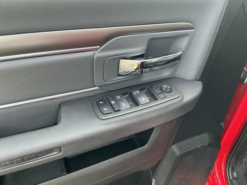 Used 2024 RAM 1500 Classic SLT AWD/4WD image 18