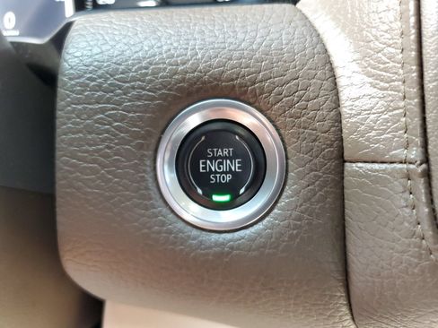 Used 2021 GMC Yukon XL Denali w/ Denali Ultimate Package AWD/4WD image 24