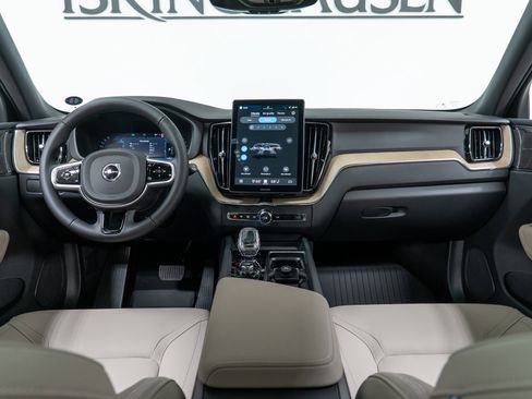 New 2026 Volvo XC60 B5 Plus w/ Climate Package image 15