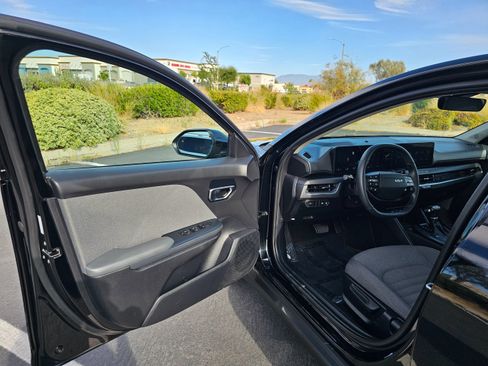 Used 2025 Kia K4 EX FWD image 15