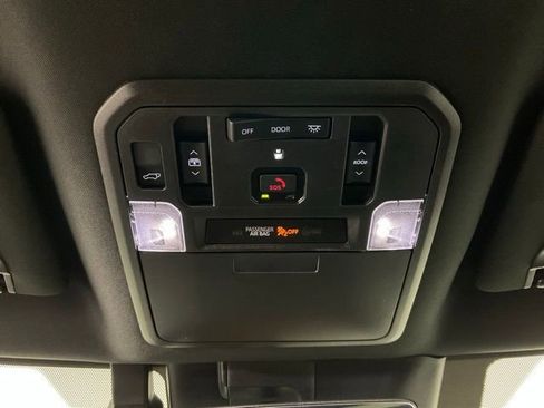 Used 2025 Toyota Sequoia Platinum image 21