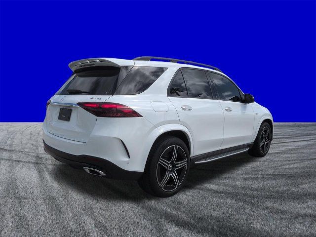 Used 2025 Mercedes-Benz GLE 450e 4MATIC image 4