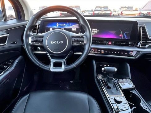 Used 2023 Kia Sportage SX image 5
