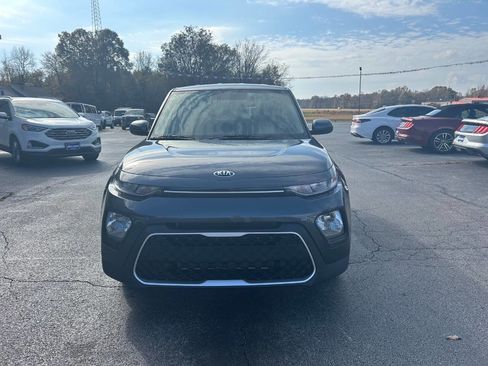 Used 2021 Kia Soul LX image 3