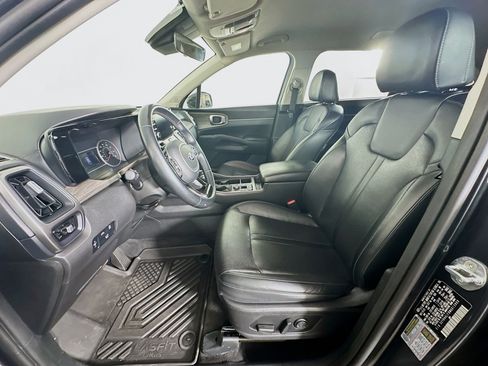 Used 2021 Kia Sorento EX FWD image 13