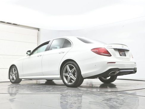 Used 2017 Mercedes-Benz E 300 4MATIC image 29