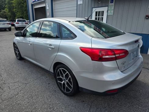 Used 2018 Ford Focus SEL FWD image 7