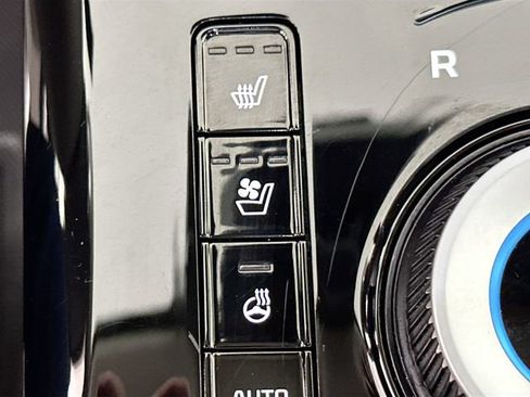 Used 2023 Kia Niro Wave FWD image 19