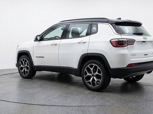Used 2025 Jeep Compass Limited AWD/4WD image 6
