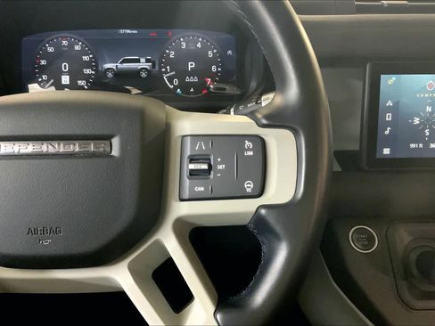 Used 2021 Land Rover Defender 110 image 24