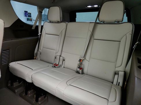 Used 2022 GMC Yukon XL Denali image 26