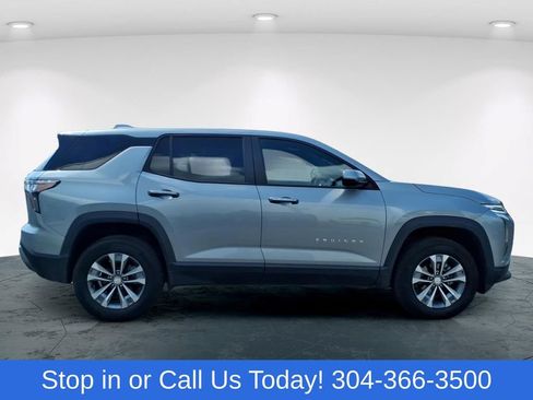 Used 2026 Chevrolet Equinox LT AWD/4WD image 3