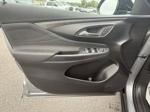 Used 2025 Buick Envista Sport Touring w/ Convenience I Package FWD image 16