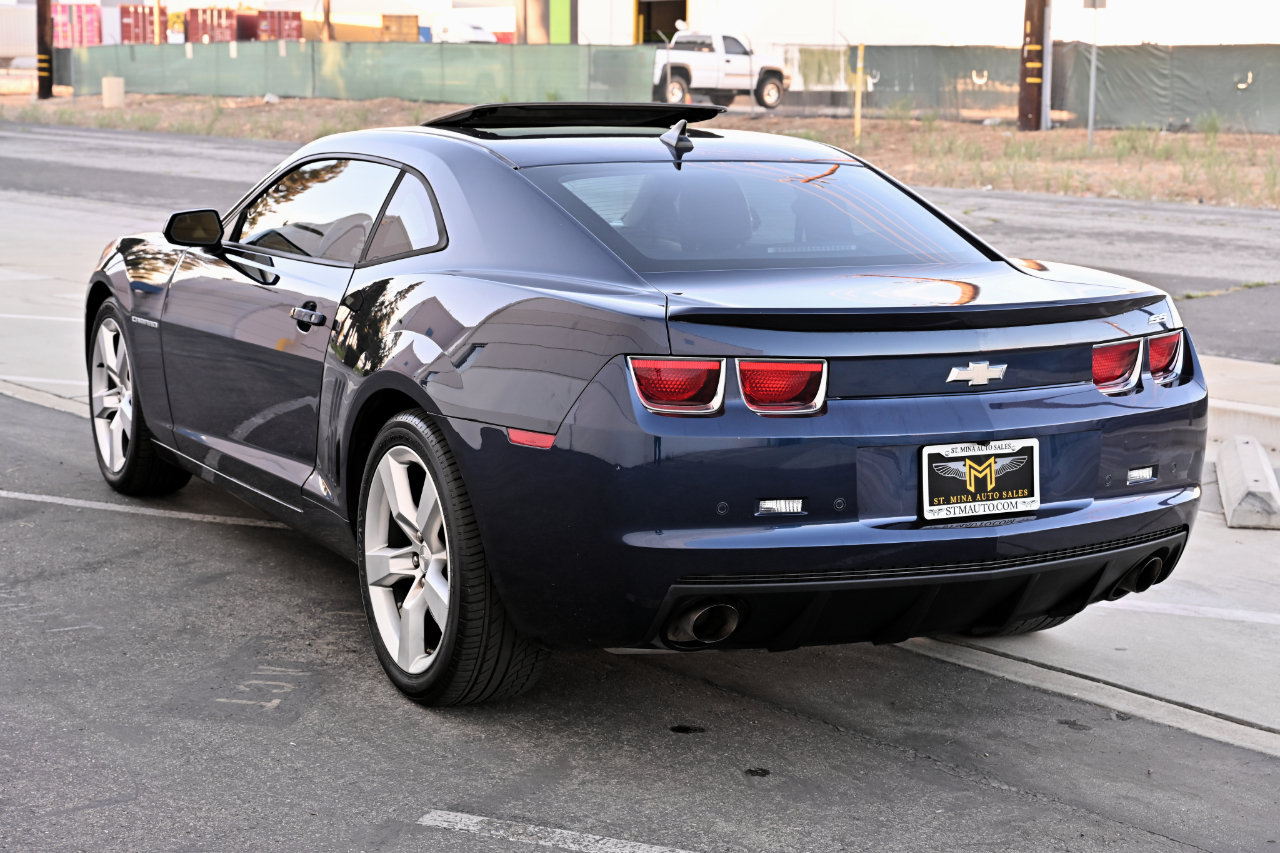 Used 2012 Chevrolet Camaro SS RWD image 4