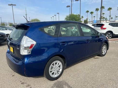 Used 2014 Toyota Prius V Three FWD image 3