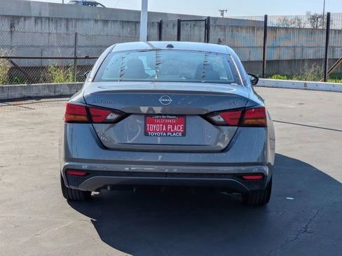 Used 2024 Nissan Altima 2.5 SV image 9