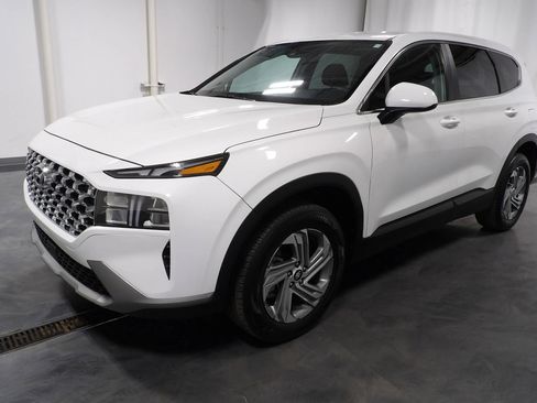 Used 2022 Hyundai Santa Fe SE image 4